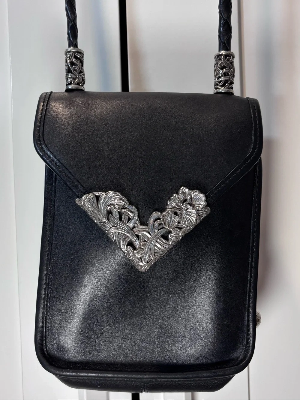 Brighton Vintage Black Leather Crossbody Bag Floral Silver Hardware Heart Purse
